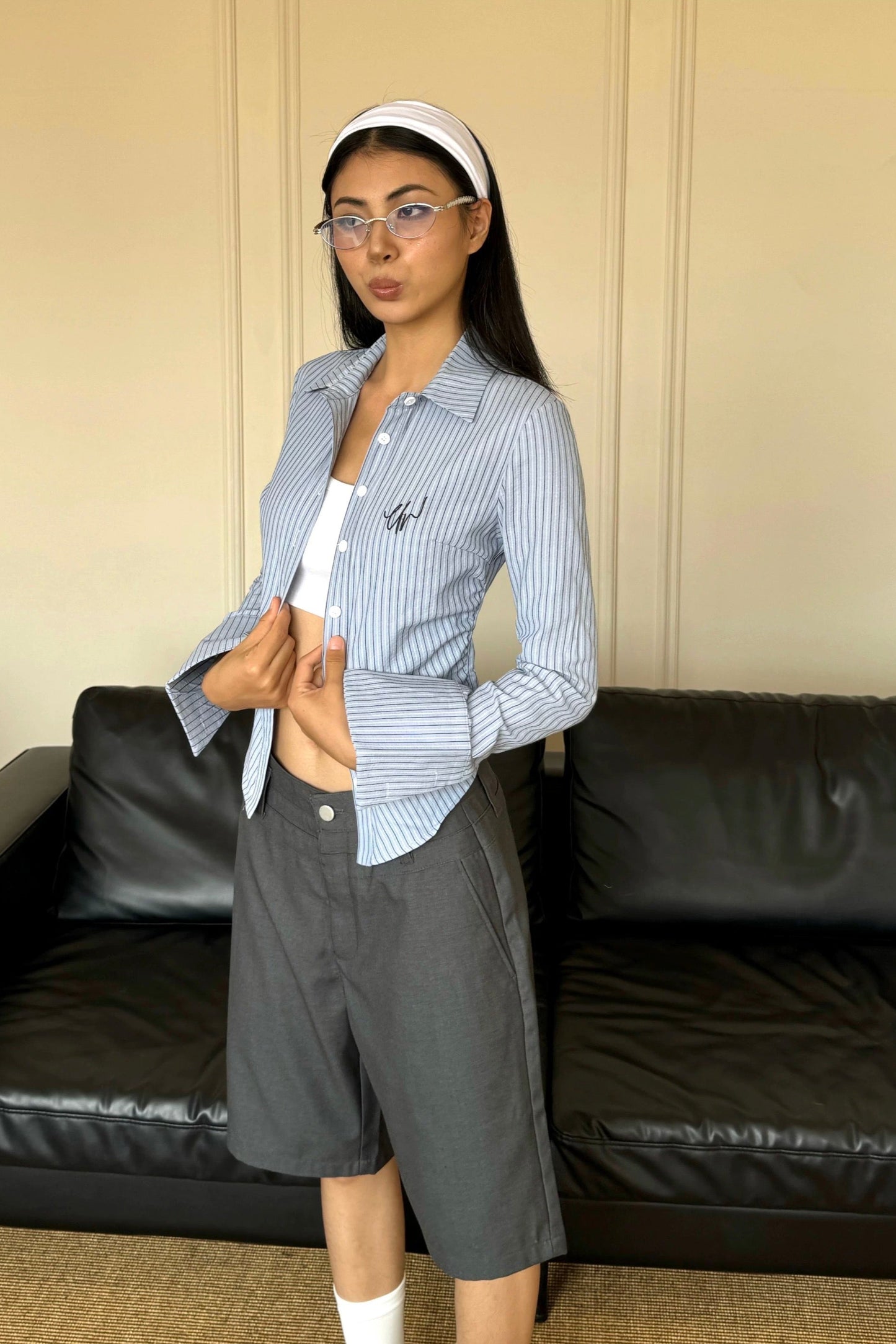 Taillierte Bluse mit vertikalem Streifenmuster - Lonissa